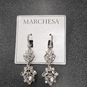 Marchesa Clear Crystal Dangle Earrings - Silver Toned NWT ✨️